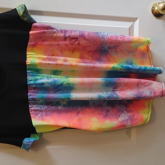 Ladies Size Small Heimish USA Top - Picture 3 of 5